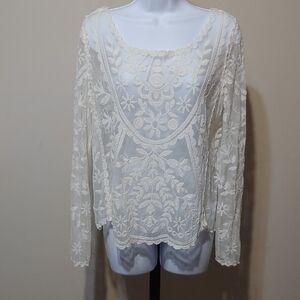 Xhilaration Floral Lace Blouse in Cream